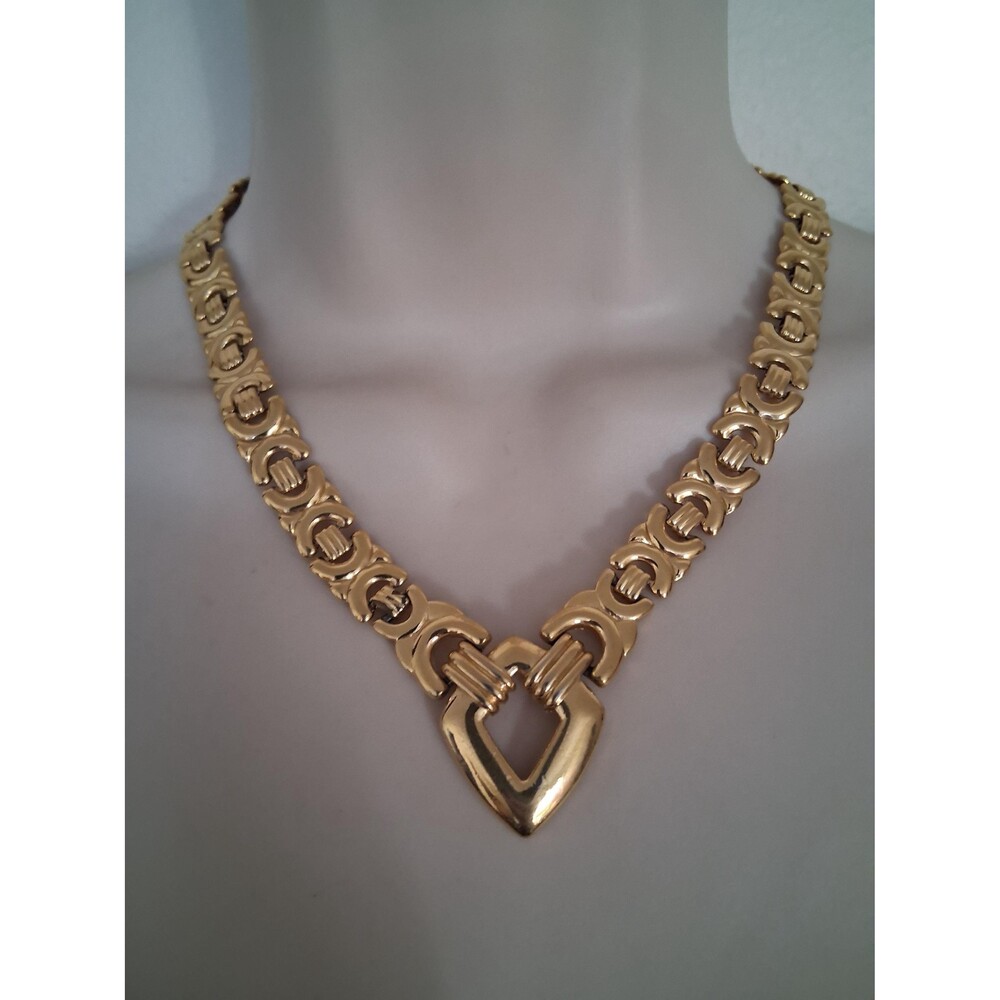 Trifari bold geometric gold tone 1970-80s gold tone collar necklace 16"